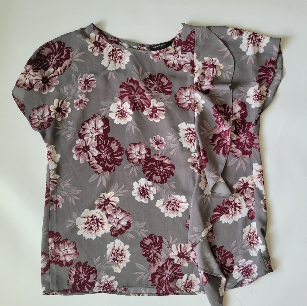 Lightweight, side ruffled, floral top by banana republic